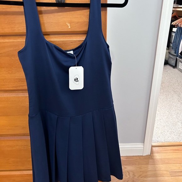 Dress - Picture 3 of 3